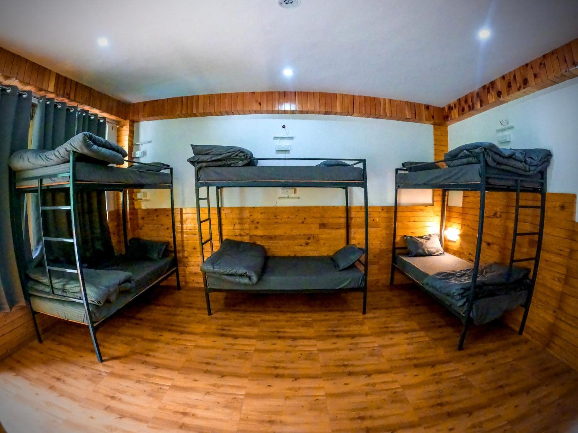 Odin Hostel Jibhi Экстерьер фото