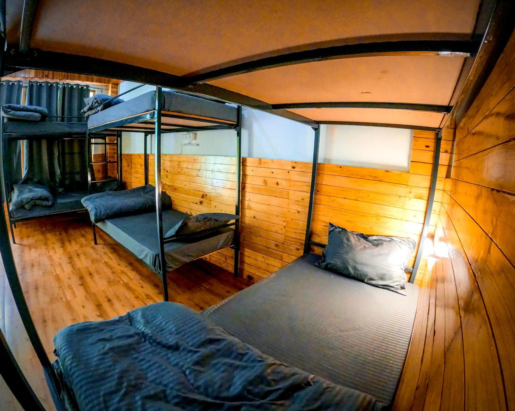 Odin Hostel Jibhi Экстерьер фото