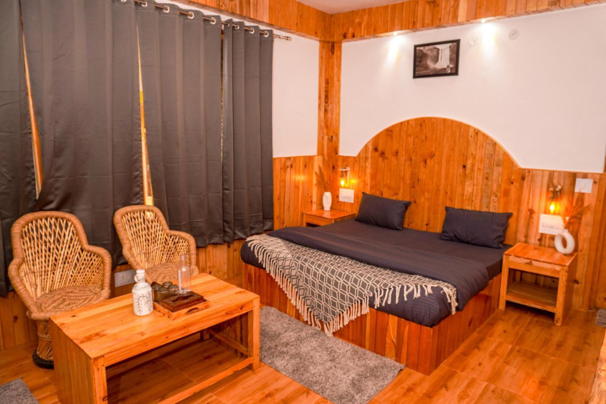 Odin Hostel Jibhi Экстерьер фото