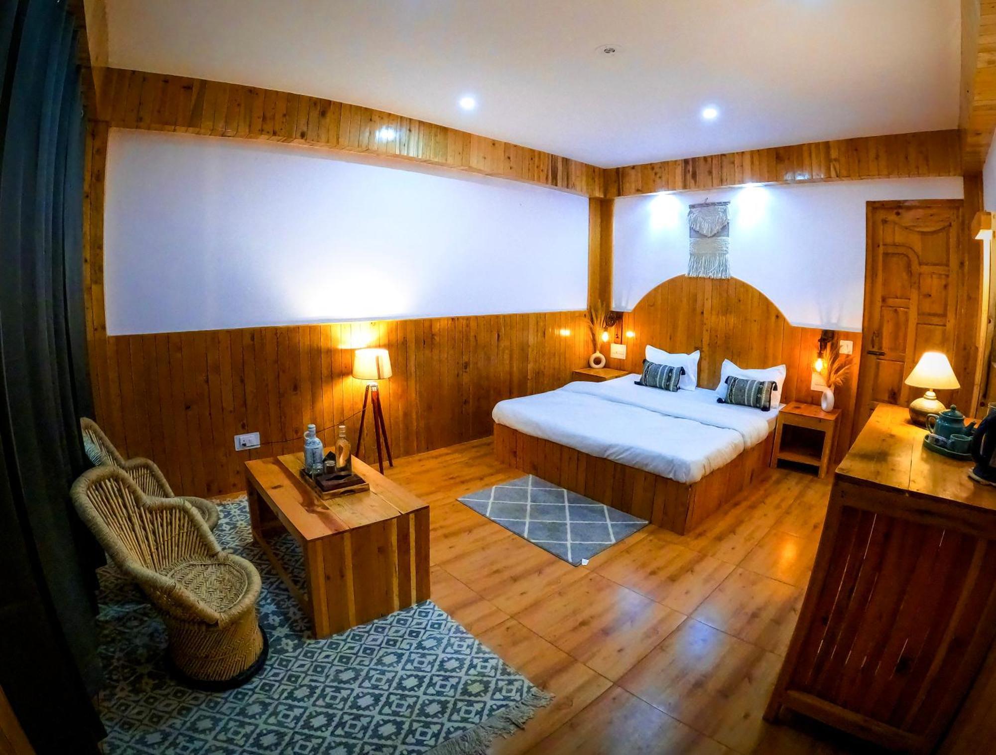 Odin Hostel Jibhi Экстерьер фото