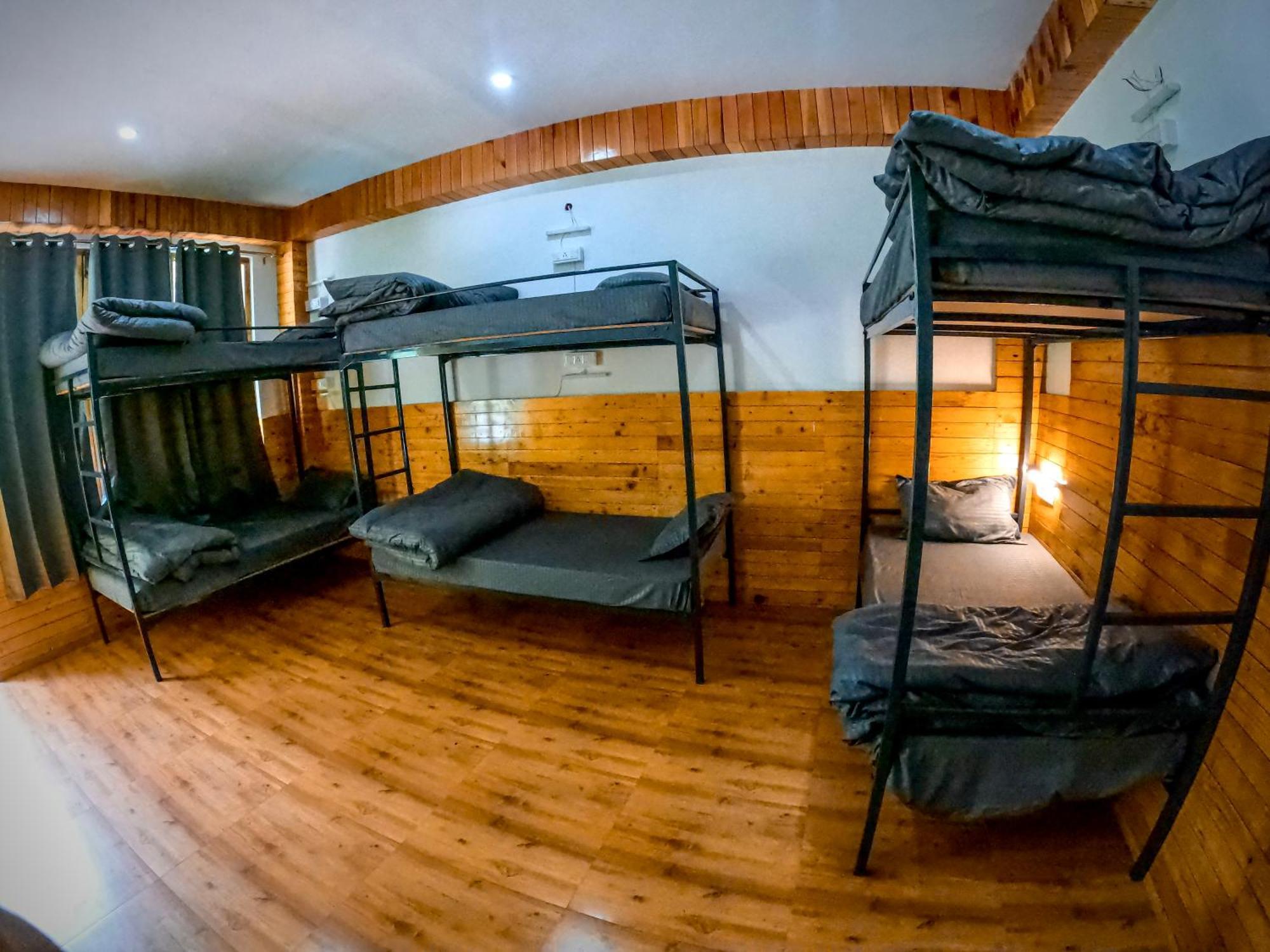 Odin Hostel Jibhi Экстерьер фото