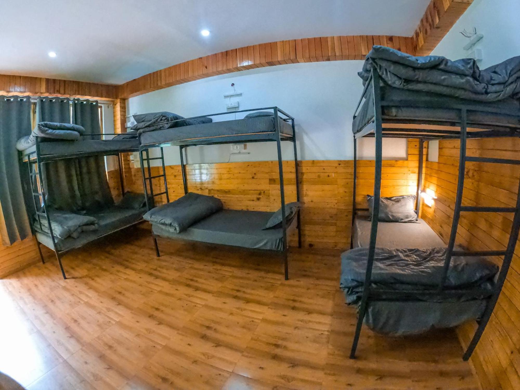 Odin Hostel Jibhi Экстерьер фото